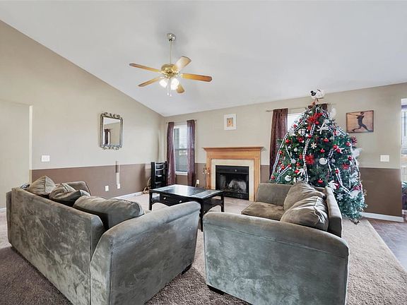 5th image of 14 Glen Eagle Ct