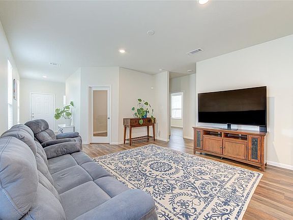 3rd image of 23918 Bushel Park Dr
