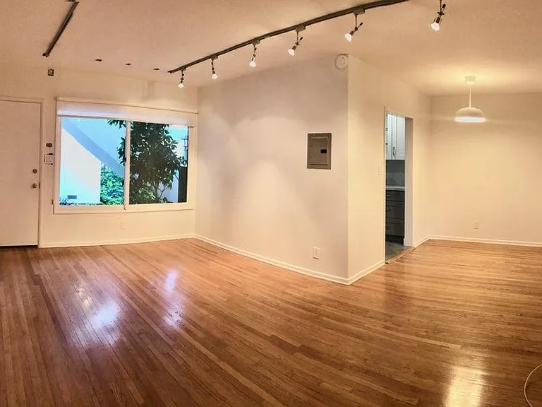 2041 Euclid St #3 — Photo 11