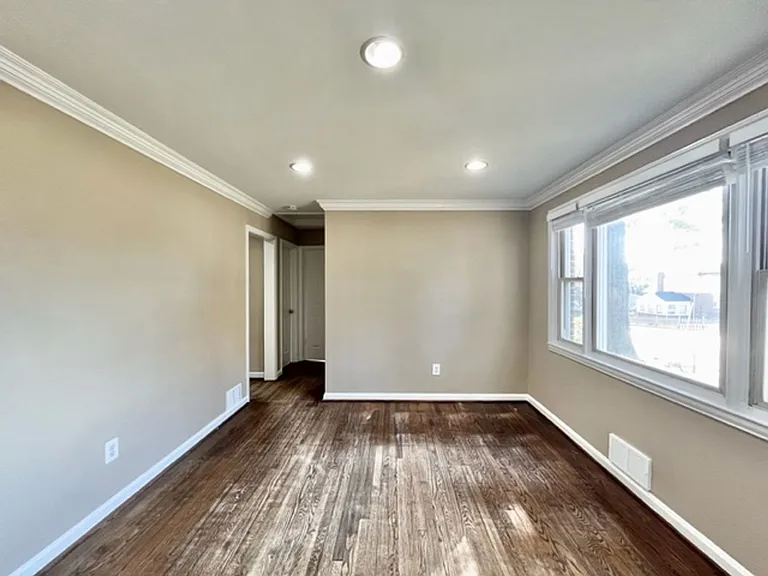5128 Mangum Rd — Photo 4
