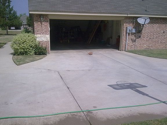 4th image of 324 Plantation Dr E