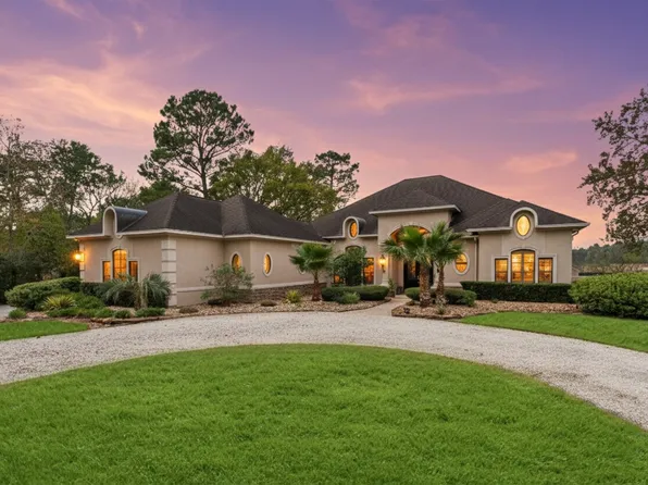 9722 Crestwater Cir, Magnolia, TX 77354