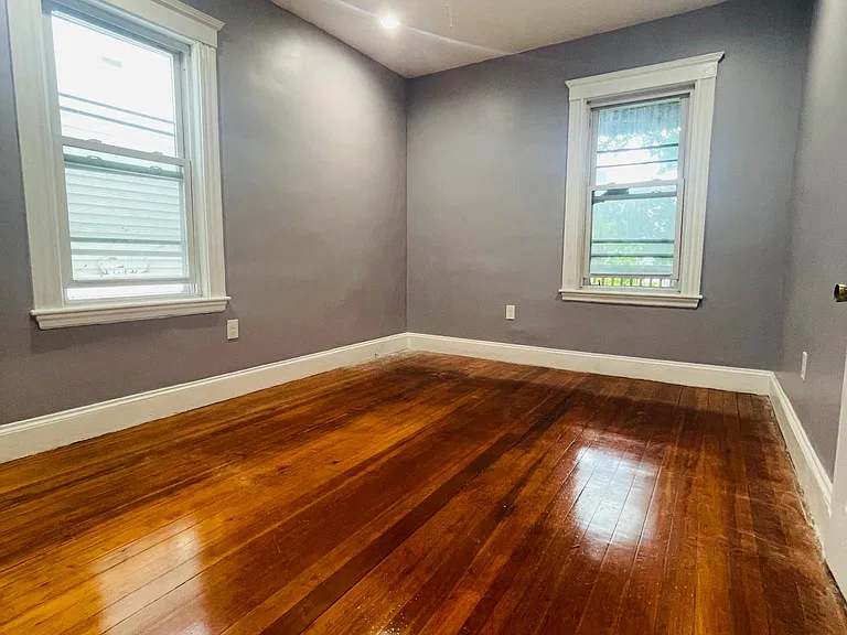 21 Crowell St #2 — Photo 7