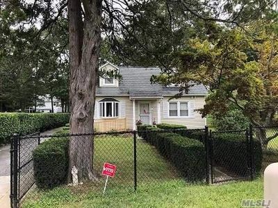 39 Holly Ln, Shirley, NY, 11967