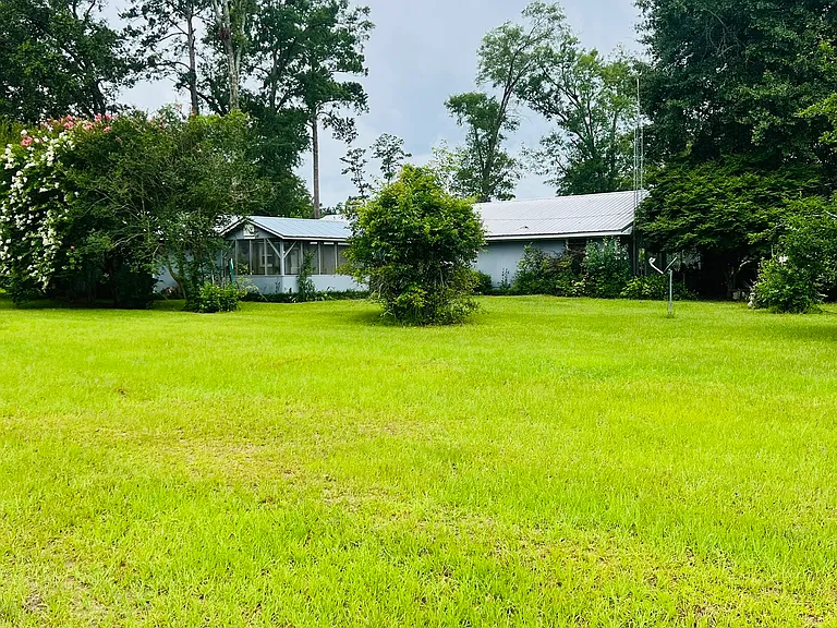 18016 Highway 84 E — Photo 16