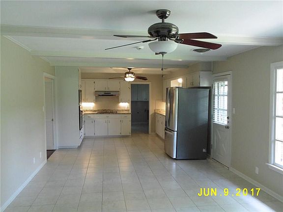 5th image of 4208 Lanark Ave