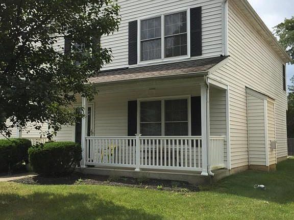 3rd image of 1793 Daisyfield Dr