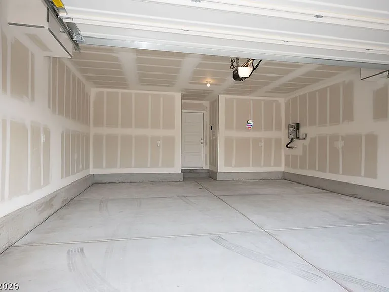 482 Golden Myna Ave — Photo 33