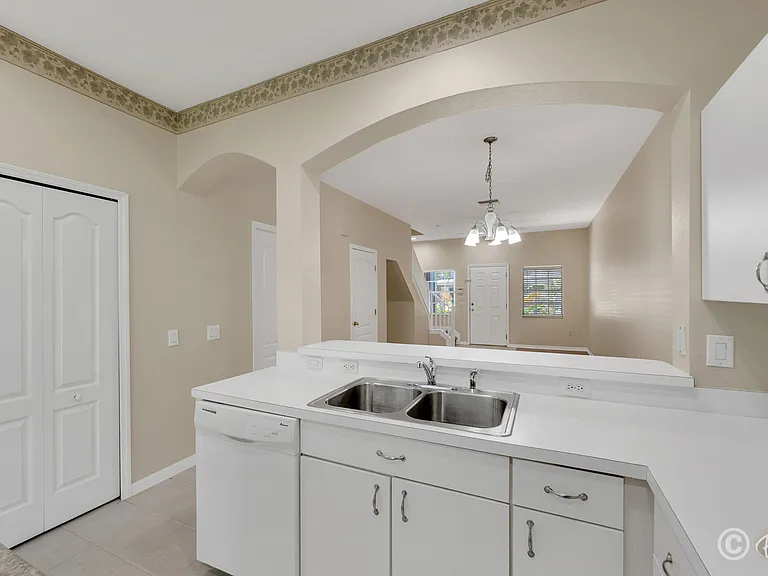 6737 Lake Rochester Ln — Photo 13