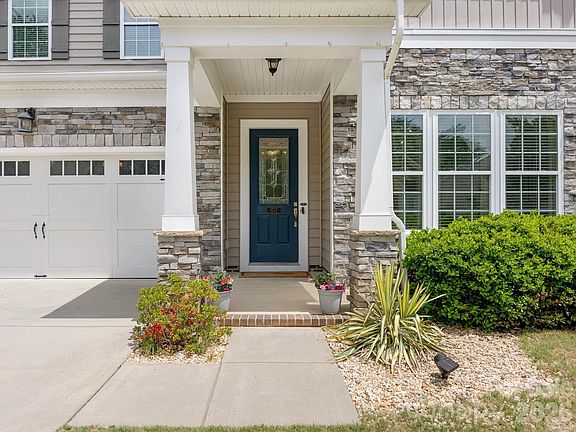 2nd image of 1717 Sutters Mill Way