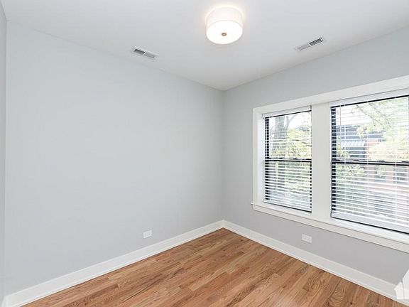2nd image of 354 W Dickens Ave #225
