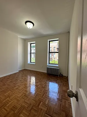 Rented by Peter R. Hungerford, LREB | media 27