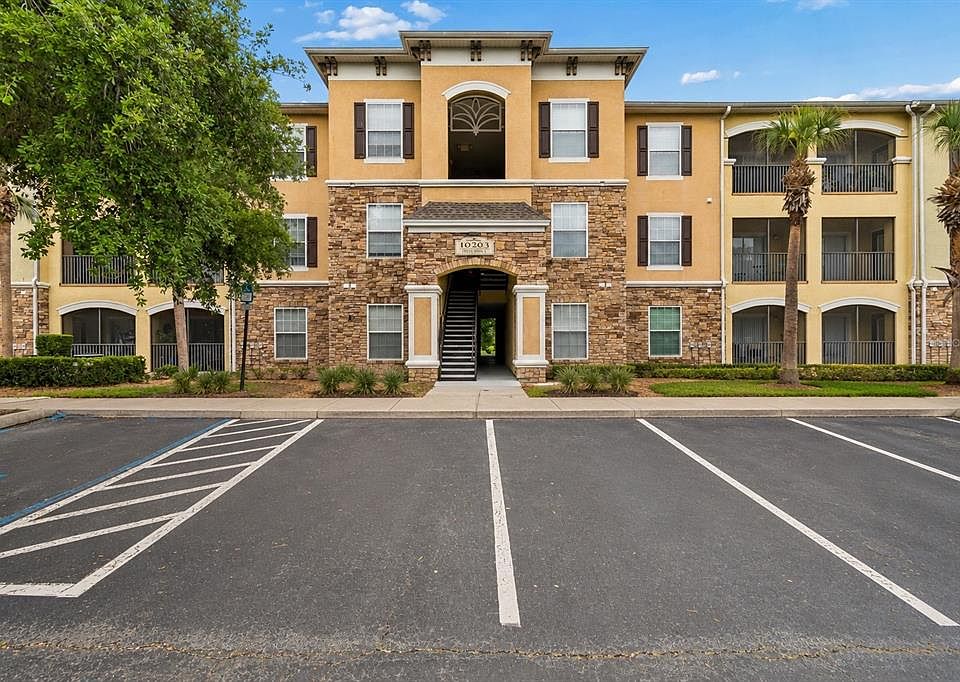 1st image of 10203 COURTNEY PALMS BOULEVARD #103