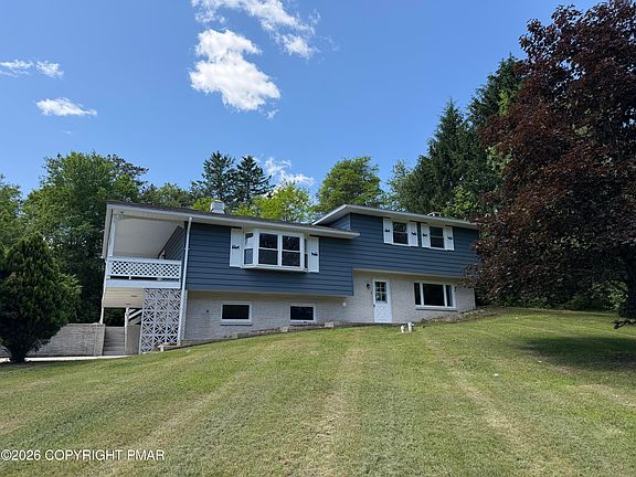 2nd image of 174 Horseshoe Ln