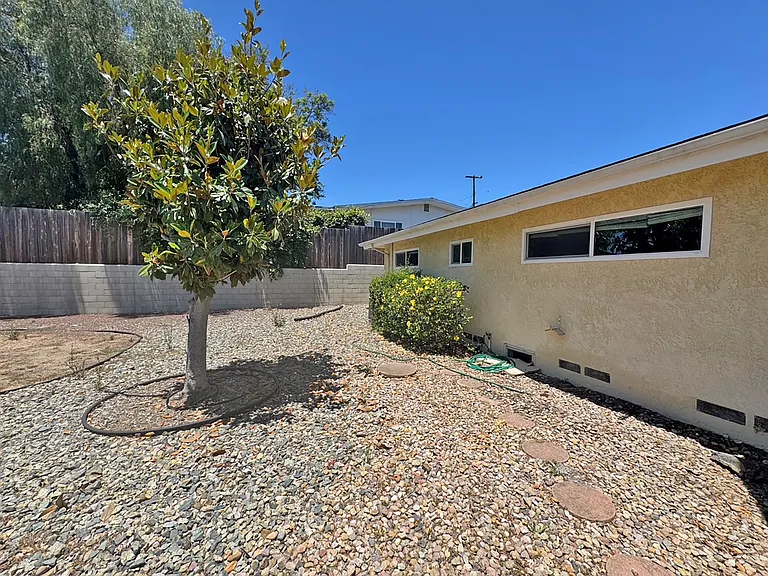 9655 Jimzel Rd — Photo 20