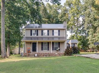 312 Edgewood Dr, Lawrenceburg, TN 38464