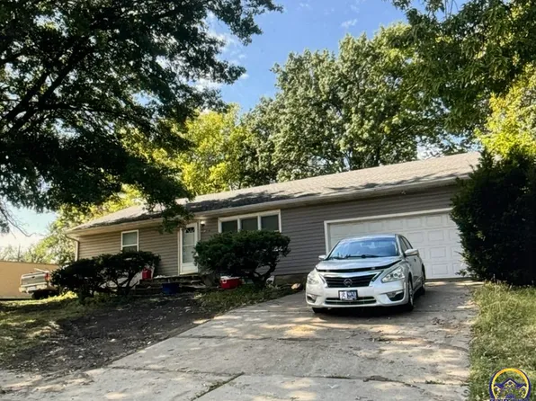 2141 SE Adams St, Topeka, KS 66605