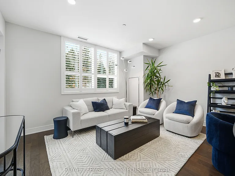 1575 Lakeshore Rd W #117 — Photo 3