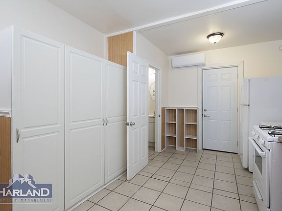 5th image of 1032 S Evans St
