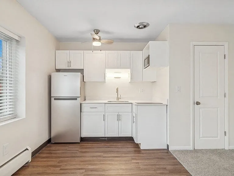 Cove at Linden Hills — Photo 15