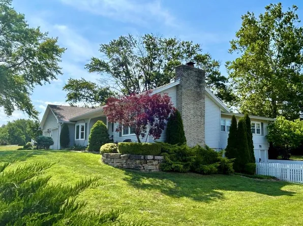 117 Crest Dr, Excelsior Springs, MO 64024