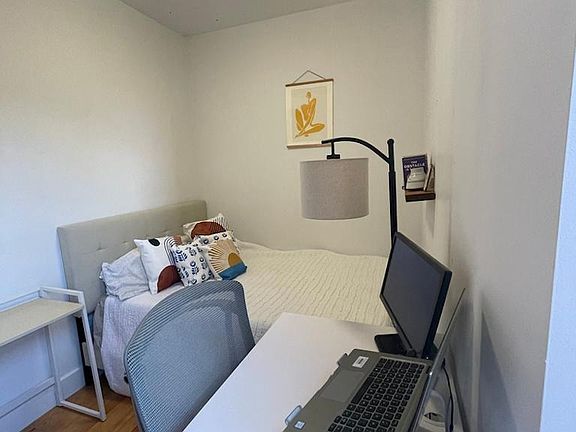 4th image of 9 Stanton St APT 3B