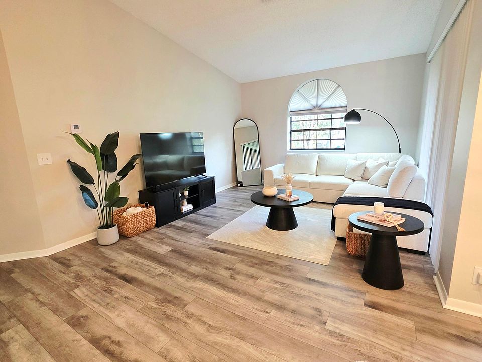 1st image of 5450 Verona Drive #L