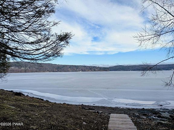 5th image of Goose Pond Rd