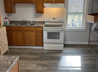 1 16th St #B, Troy, NY 12180