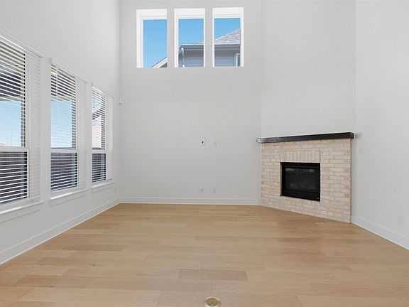 4th image of 1437 Trevi Rd