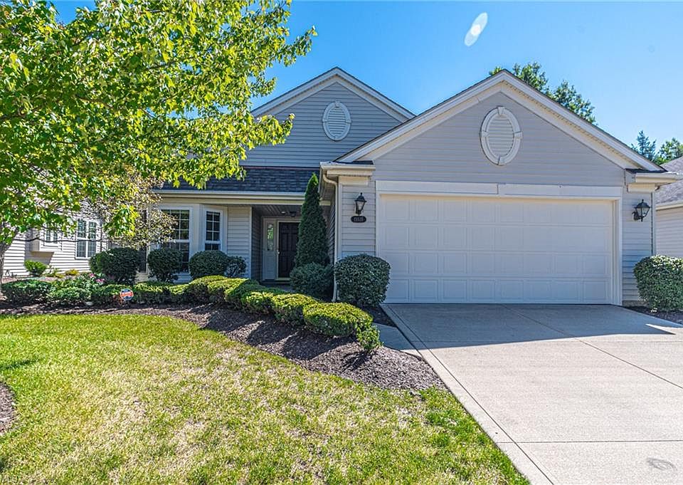1st image of 15535 Oak Hollow Ln