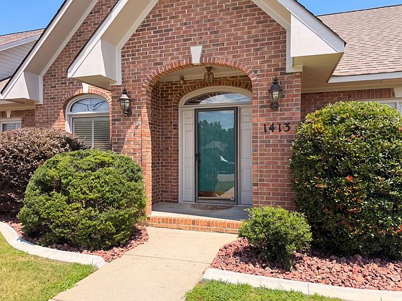 2nd image of 1413 Burnham Dr NE
