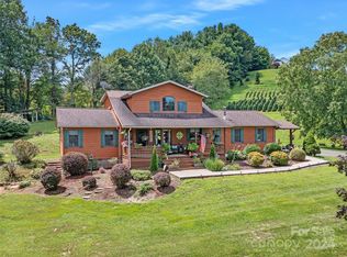 179 Riverwalk Dr, Burnsville, NC 28714