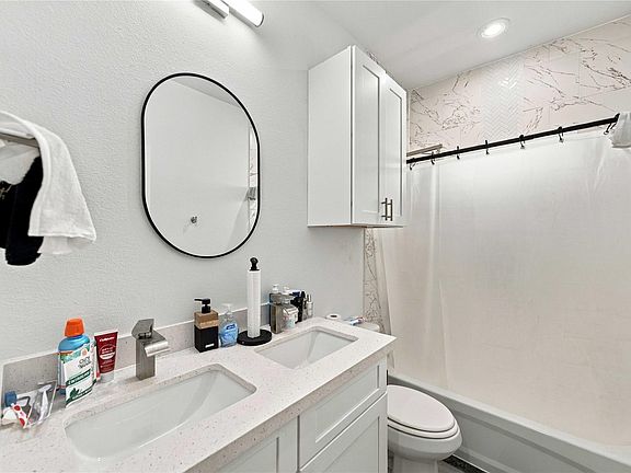 5th image of 4604 Bricker St #Ab