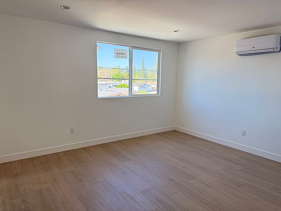 4th image of 22913 Sherman Way