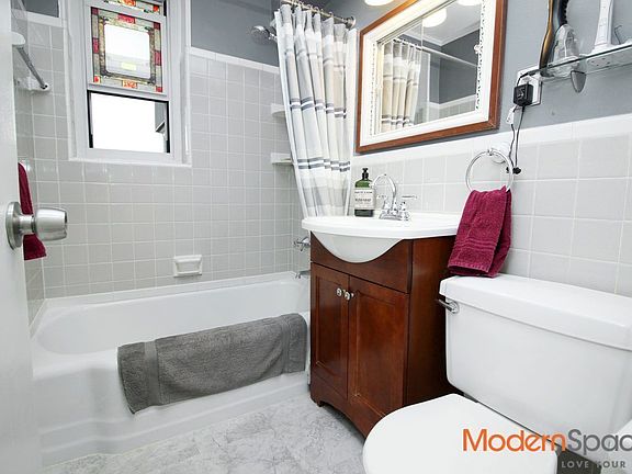 5th image of 1850 211th St APT 6E