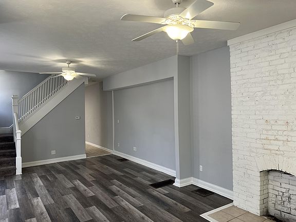 3rd image of 2527 N College Ave
