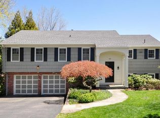 829 Soundview Dr, Mamaroneck, NY 10543