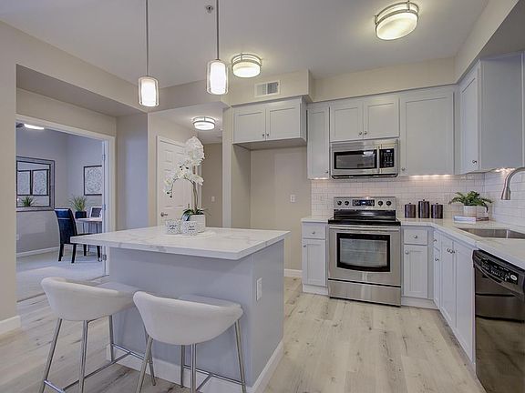 4th image of 800 N 8th St Unit 224