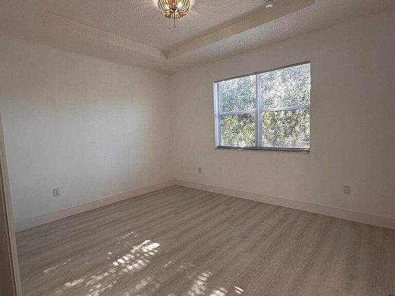 2nd image of 2266 NE 42nd Avenue