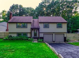 137 Florence Blvd, Munroe Falls, OH
