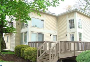 349 Green Meadow Ln, Horsham, PA 19044