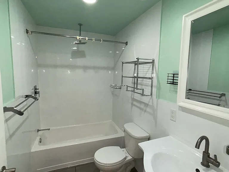 249 S 49th St #206 — Photo 14
