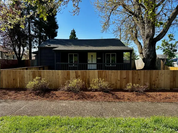 1733 I St, Springfield, OR 97477