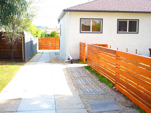 3rd image of 3020 Sagamore Way
