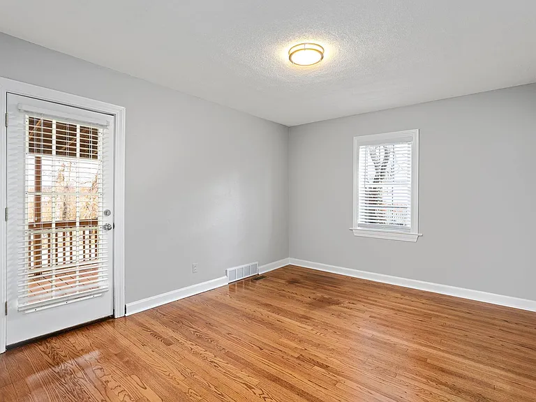 2904 Greentop Ct — Photo 18