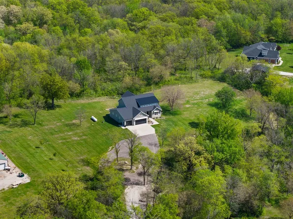 8656 NE 102nd Ave, Bondurant, IA 50035
