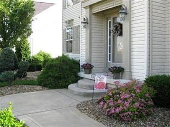 2nd image of 5850 Northampton Dr