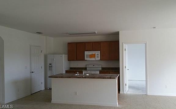 5th image of 617 SW 31st St