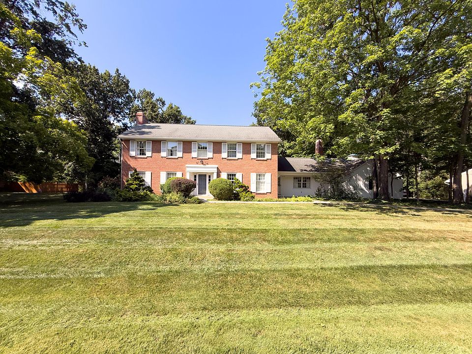 1st image of 6010 Forestview Dr